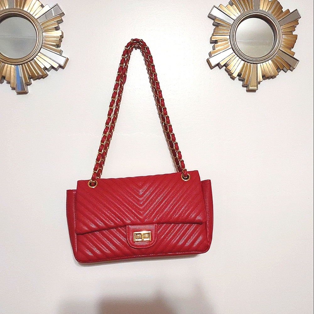 Women's Designer Red Faux Leather Quilted Crossbody Purse Gold Tone Chain Strap